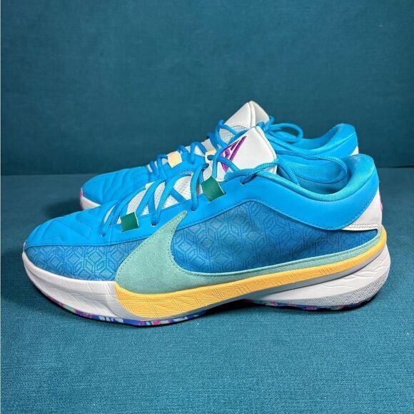 Size 13 - Men’s Nike Zoom Freak 5 multicolor shoes